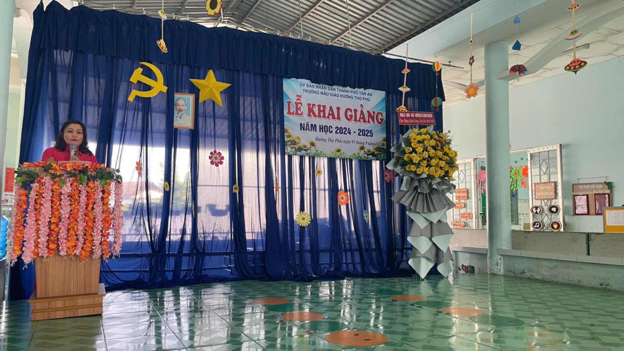 khai giang 24.1